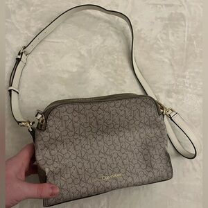 Calvin Klein Signature Crossbody Bag